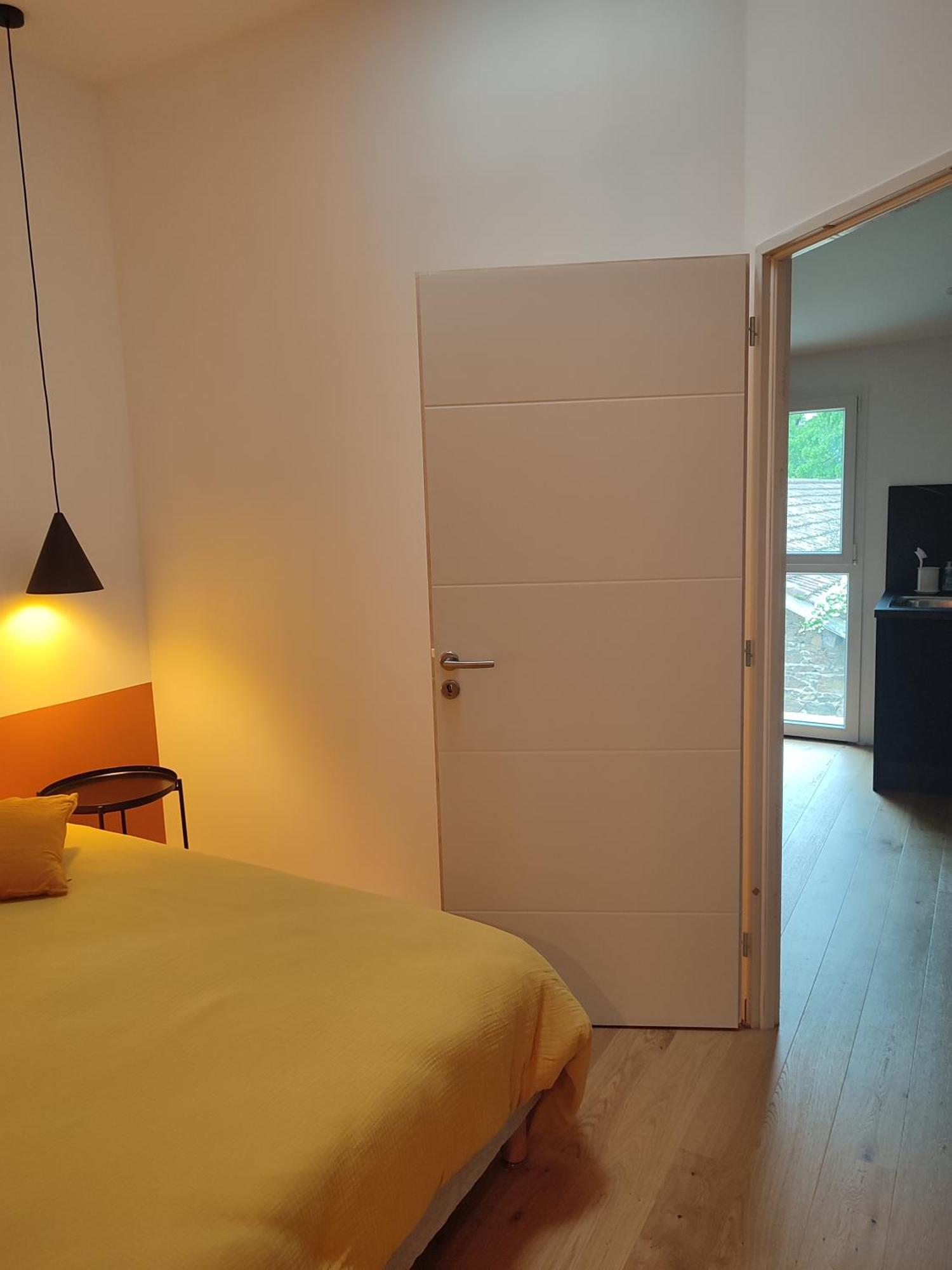 Le Petit 1881 Apartment Ampuis Ngoại thất bức ảnh